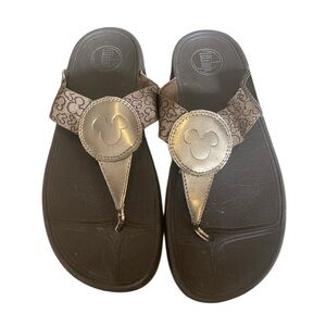FitFlop Womens Disney Collab Mickey Mouse Brown Sandals Thongs